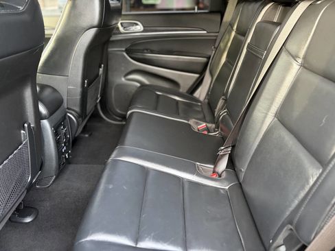 Used 2019 Jeep Grand Cherokee Limited image 16