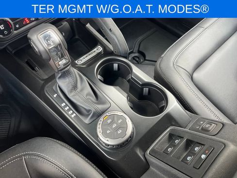 New 2025 Ford Bronco Badlands image 10