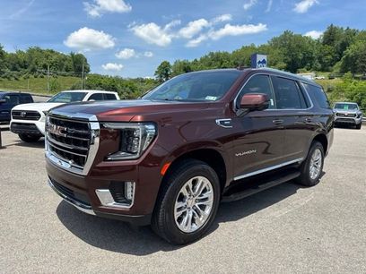Used 2022 GMC Yukon SLT w/ SLT Premium Package