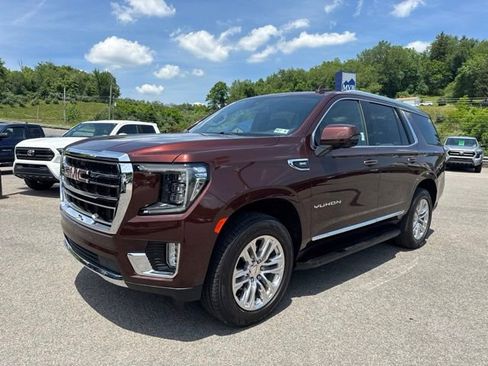 Used 2022 GMC Yukon SLT w/ SLT Premium Package AWD/4WD image 1