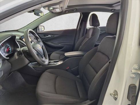 Used 2023 Chevrolet Malibu LT FWD image 15
