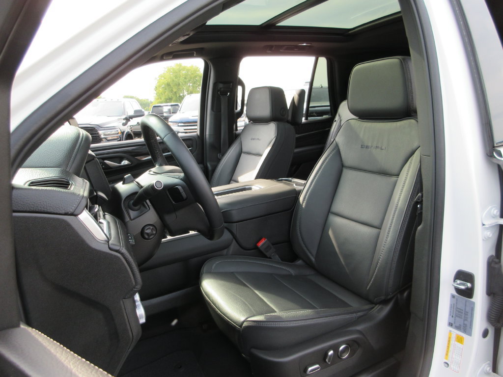 Certified 2024 GMC Yukon Denali w/ Denali Reserve Package AWD/4WD image 23