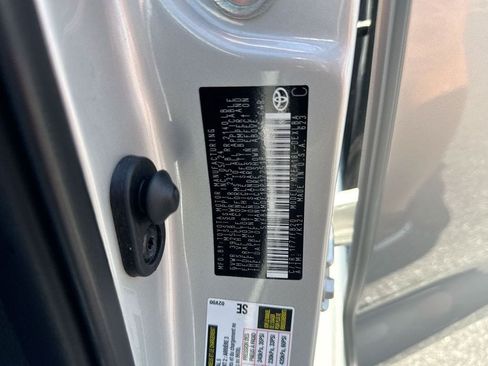 Used 2024 Toyota Corolla LE FWD image 33