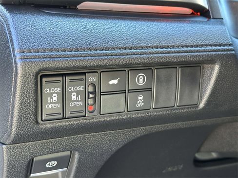 Certified 2023 Honda Odyssey Sport image 19