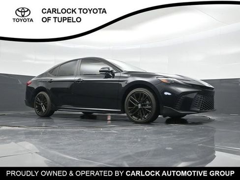 Used 2025 Toyota Camry SE w/ Convenience Package image 32