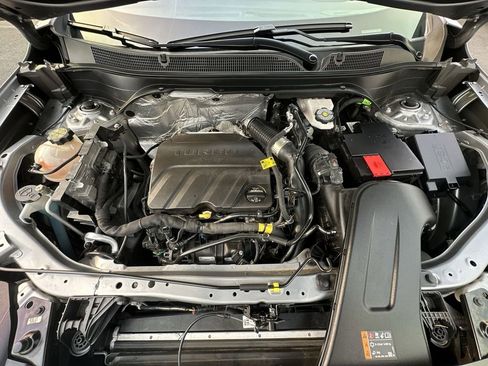 Used 2024 Chevrolet Trax ACTIV w/ Sunroof Package FWD image 24
