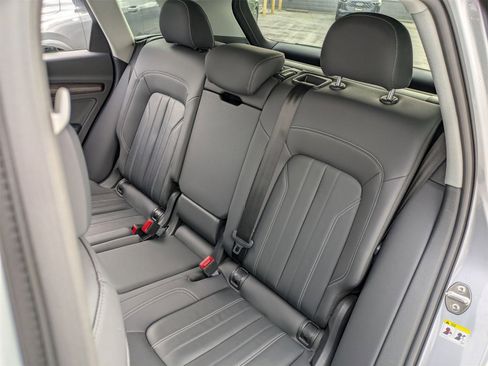 Used 2022 Audi Q5 2.0T Premium w/ Convenience Package image 31