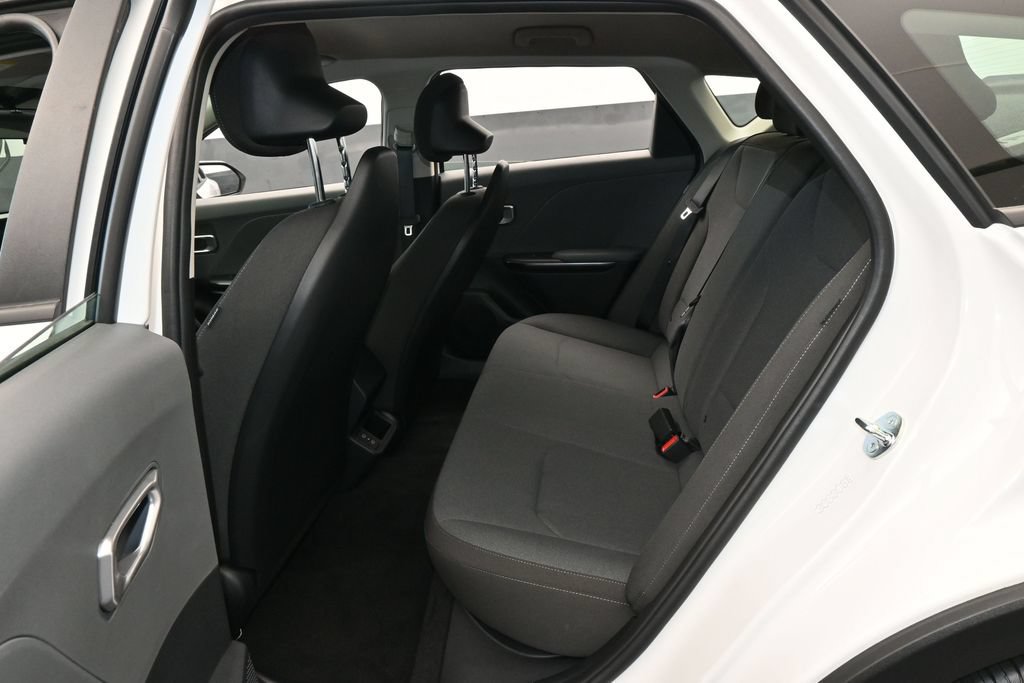 Used 2026 Kia K4 FWD image 31