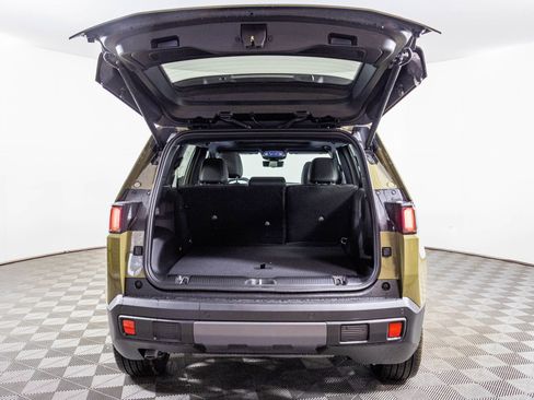 New 2026 Jeep Cherokee Overland image 44