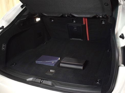 Certified 2022 Maserati Levante Modena image 41