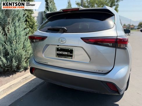Used 2025 Toyota Highlander XLE AWD/4WD image 35