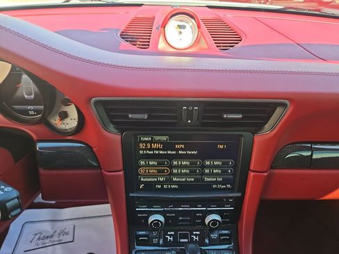 Used 2015 Porsche 911 Turbo S image 19