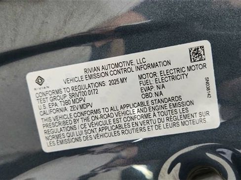 Used 2025 Rivian R1T Adventure image 60