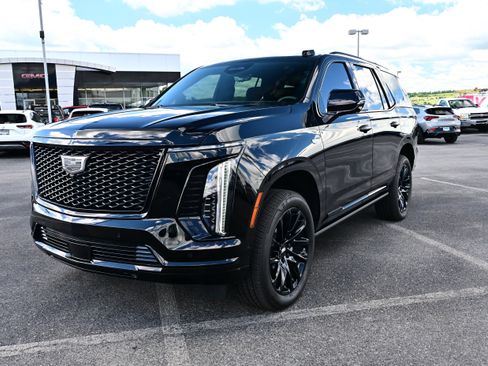Used 2026 Cadillac Escalade Sport w/ LPO, ONYX Package AWD/4WD image 4