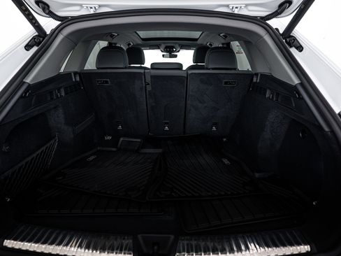 Certified 2025 Audi Q5 Premium w/ Convenience Package image 20