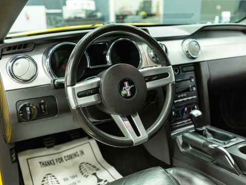 Used 2005 Ford Mustang GT Premium image 7