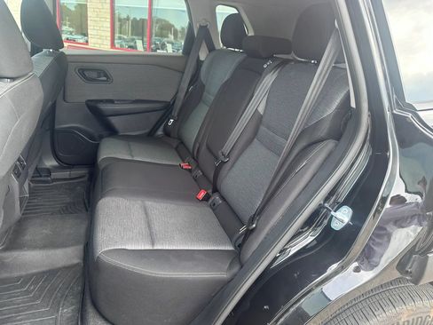 Used 2022 Nissan Rogue S AWD/4WD image 12