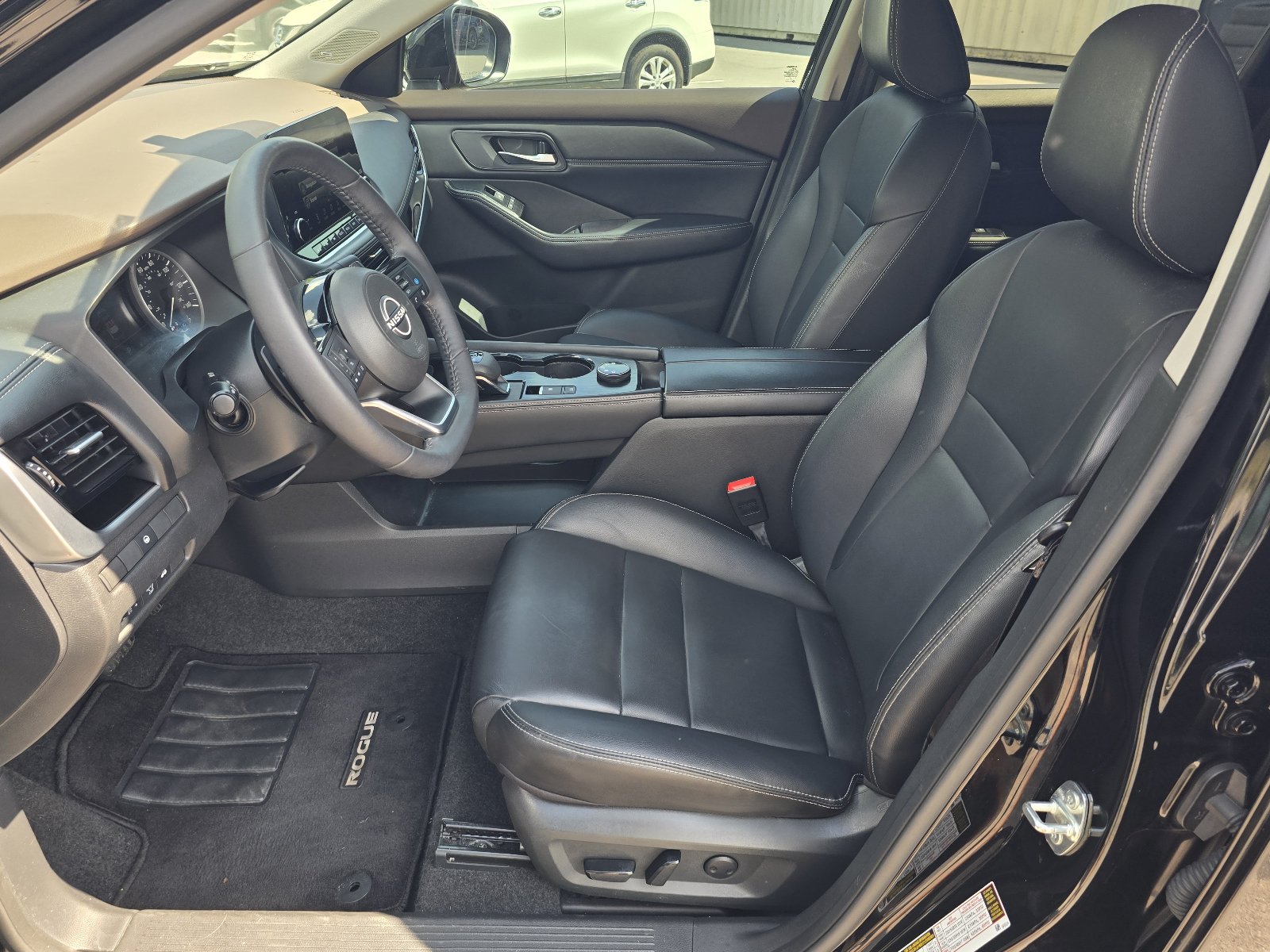 Used 2023 Nissan Rogue SL w/ SL Premium Package AWD/4WD image 13