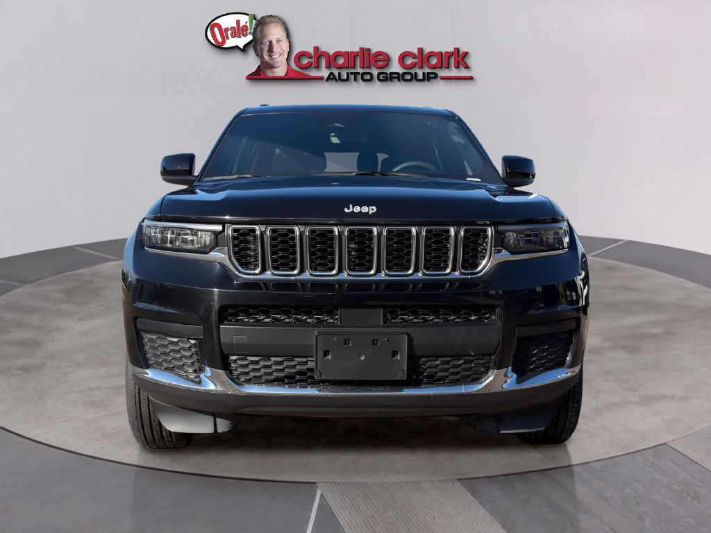 Used 2025 Jeep Grand Cherokee L Laredo RWD image 5