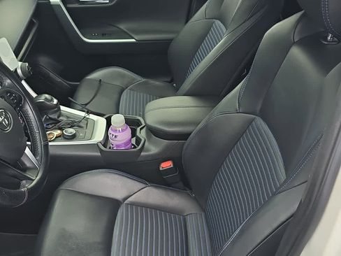 Used 2019 Toyota RAV4 XSE w/ Carpet Mat Package AWD/4WD image 5