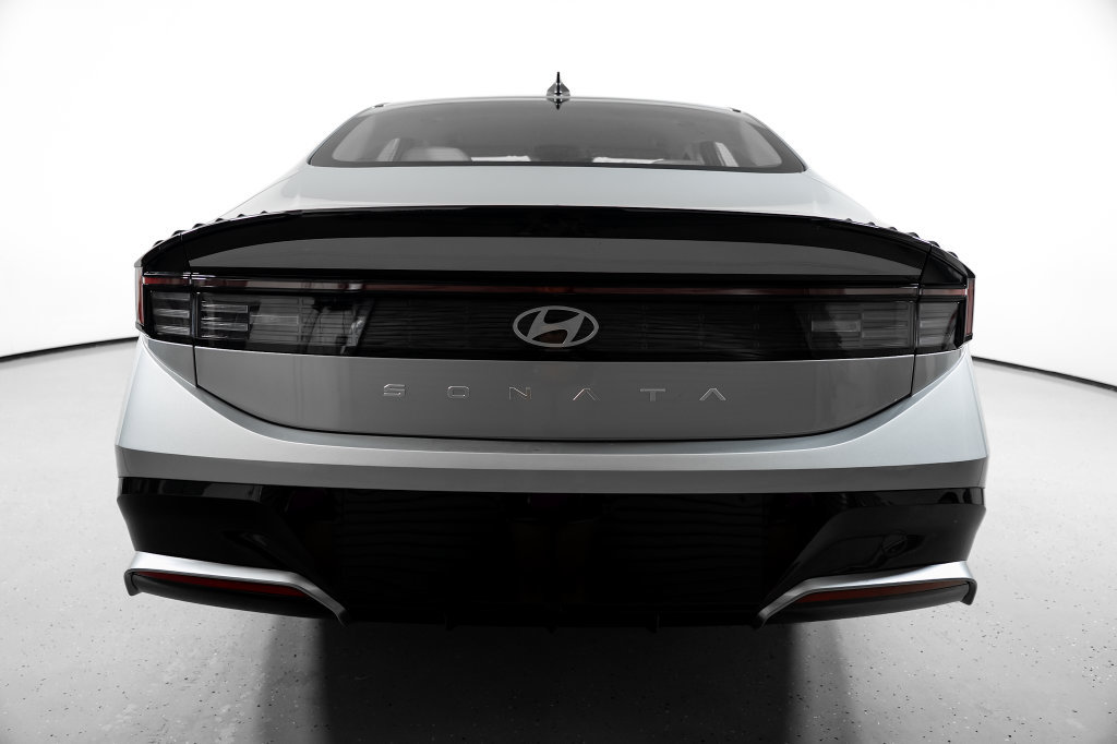 New 2026 Hyundai Sonata SEL FWD image 9