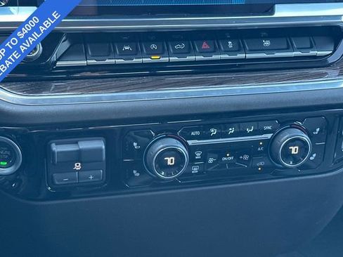 Used 2025 Chevrolet Silverado 1500 LT w/ Leather Package image 26