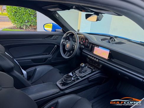 Used 2025 Porsche 911 GT3 RWD image 29