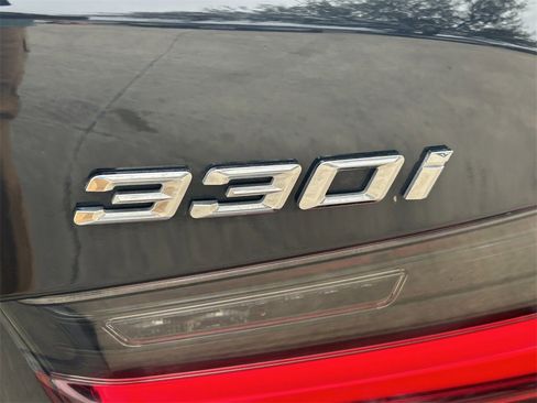 Used 2025 BMW 330i Sedan image 13