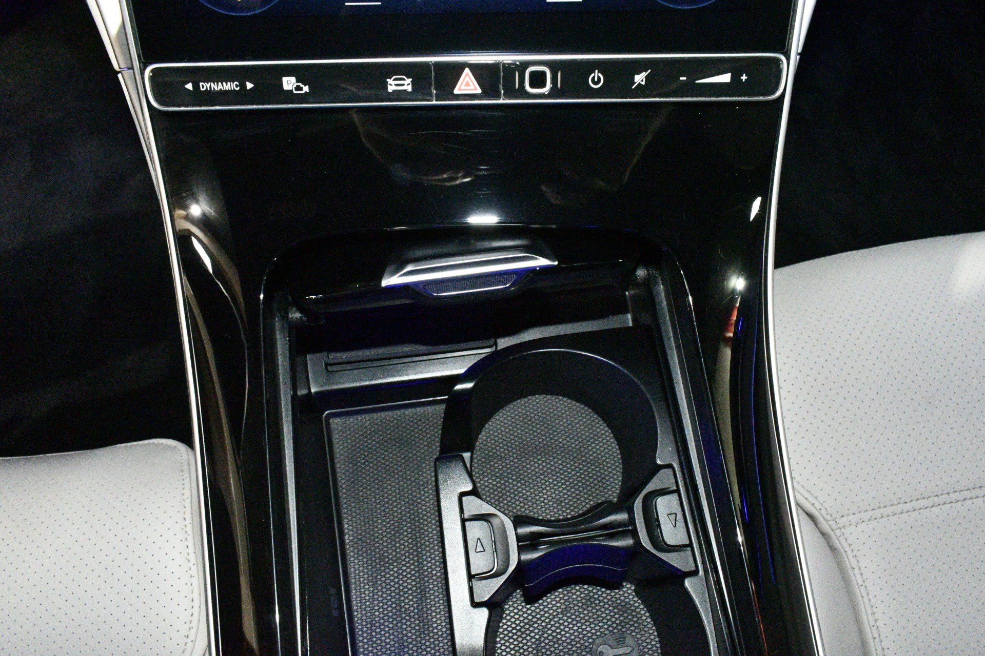 Used 2023 Mercedes-Benz C 300 Sedan image 34
