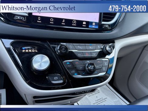 Used 2023 Chrysler Pacifica Touring-L FWD image 30