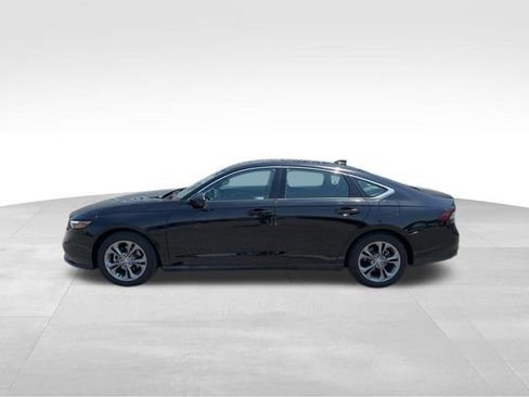Certified 2023 Honda Accord EX image 5