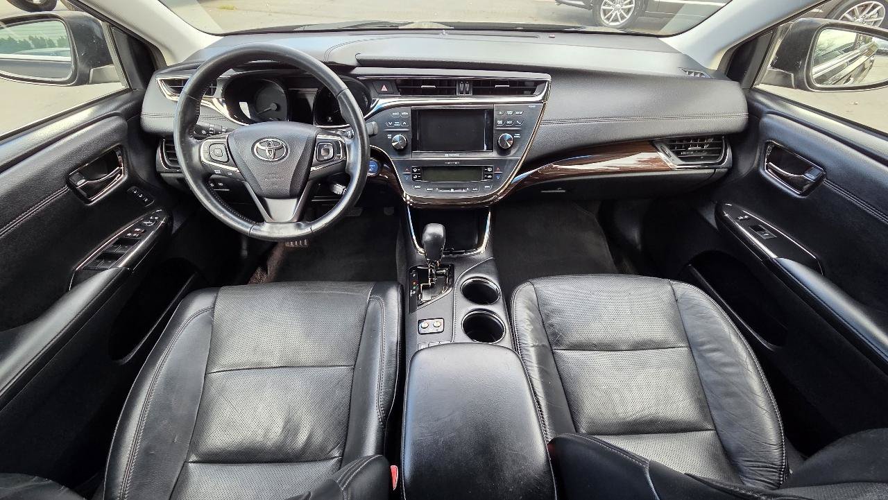 Used 2013 Toyota Avalon Limited FWD image 18