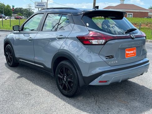 Used 2023 Nissan Kicks SR w/ SR Premium Package FWD image 6