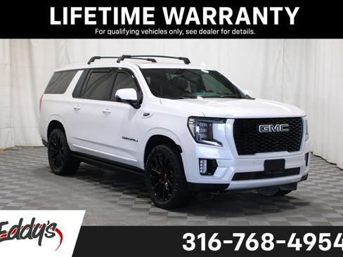 Used 2023 GMC Yukon XL Denali AWD/4WD image 1