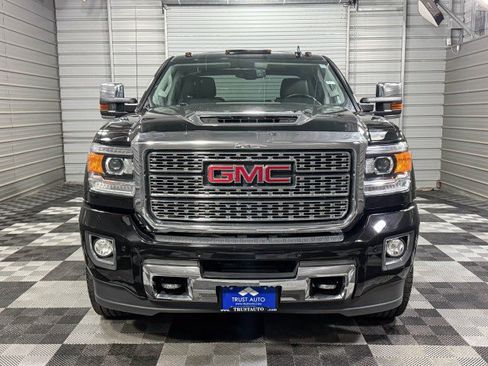 Used 2019 GMC Sierra 2500 Denali w/ Duramax Plus Package image 3