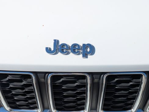 Used 2021 Jeep Grand Cherokee L Laredo w/ Luxury Tech Group I image 10