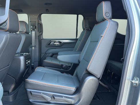 Used 2026 GMC Yukon XL AT4 w/ Premium Trailering Package AWD/4WD image 16