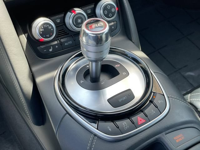 Used 2015 Audi R8 V10 AWD/4WD image 30