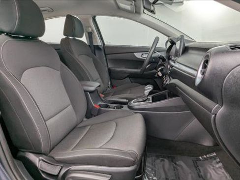 Used 2023 Kia Forte LXS image 19