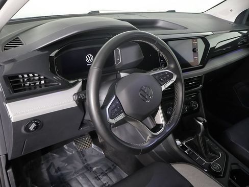 Used 2022 Volkswagen Taos SEL w/ Panoramic Sunroof Package AWD/4WD image 28
