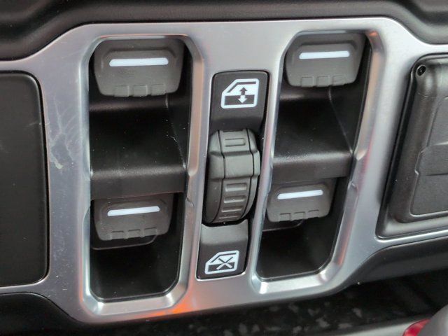 Used 2025 Jeep Gladiator Sport AWD/4WD image 23