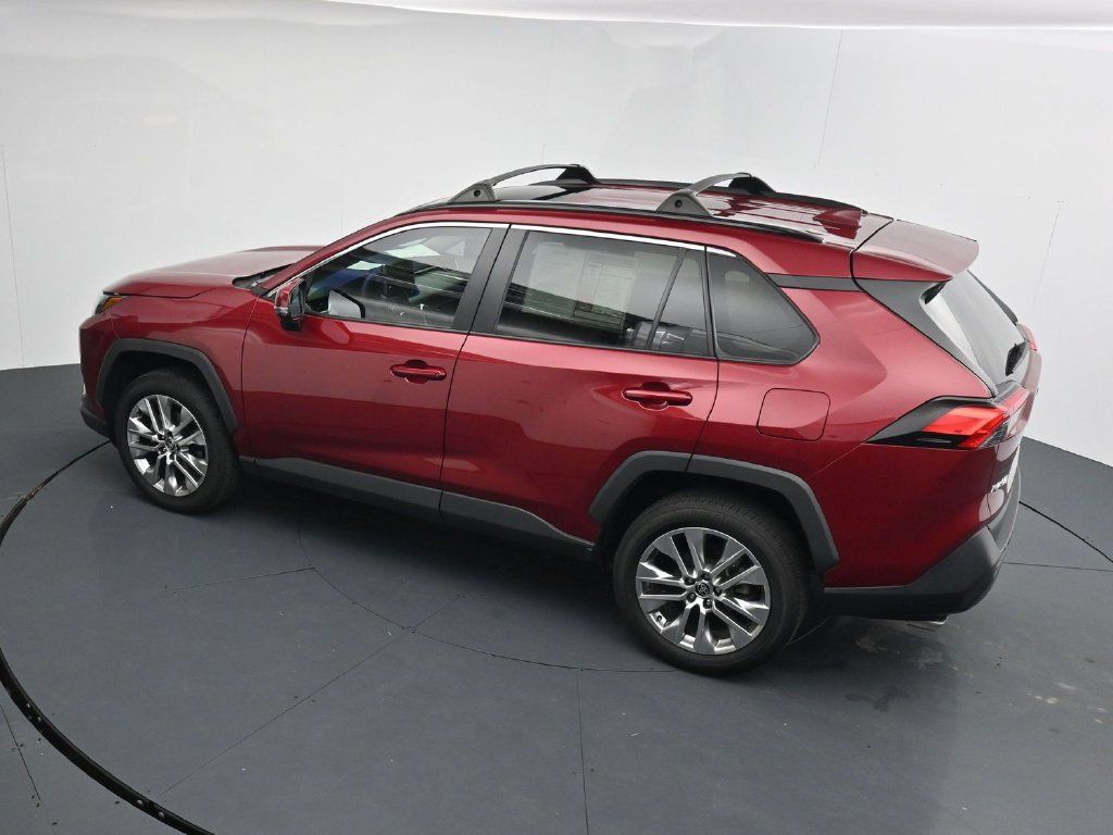 Used 2023 Toyota RAV4 XLE Premium FWD image 27