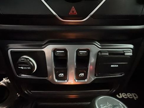 Used 2019 Jeep Wrangler Sport w/ Quick Order Package 24S image 20