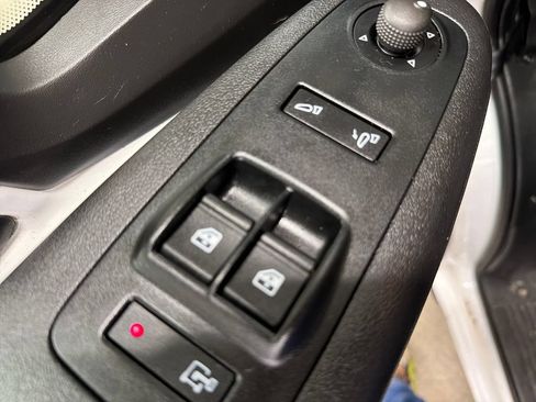 Used 2025 RAM ProMaster 2500 w/ Convenience Group FWD image 17
