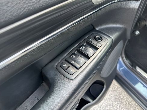 Used 2021 Jeep Grand Cherokee Limited image 12