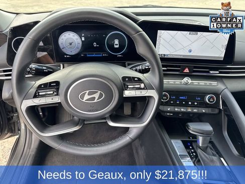Used 2025 Hyundai Elantra SEL FWD image 40
