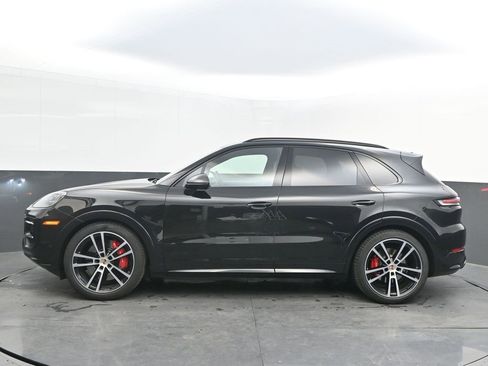 New 2025 Porsche Cayenne GTS image 2