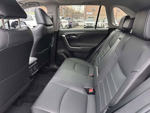 Used 2023 Toyota RAV4 XLE Premium image 17