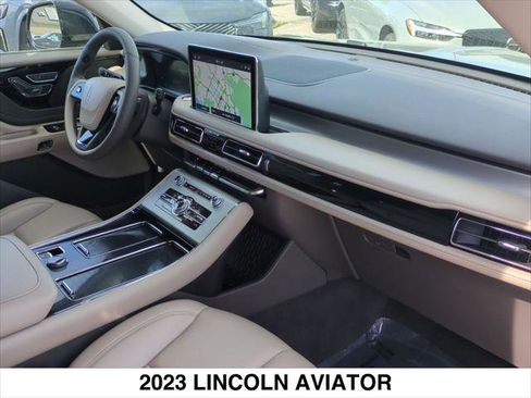 Certified 2023 Lincoln Aviator 2WD w/ Class IV Trailer Tow Package image 29