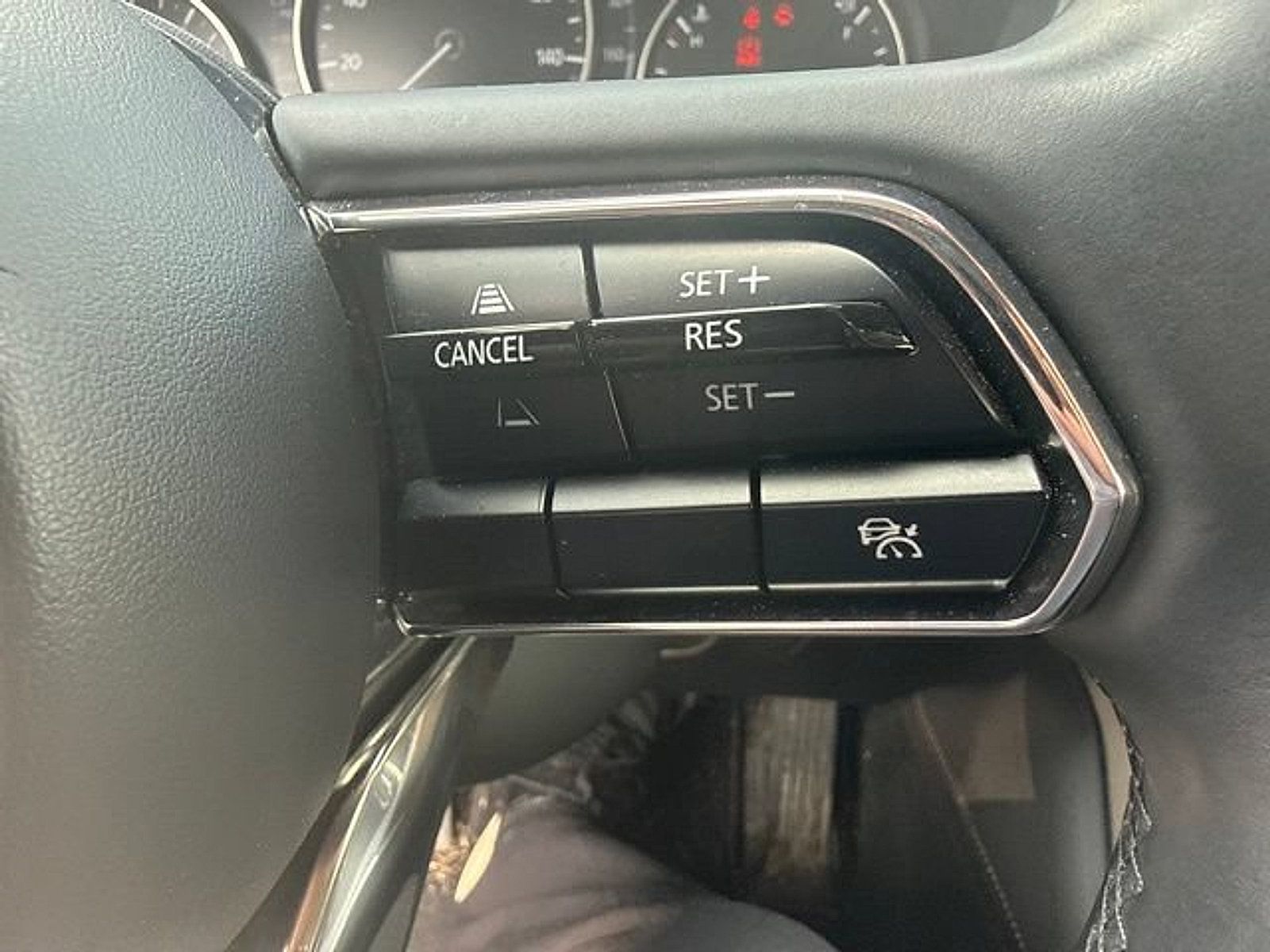 Used 2024 MAZDA CX-90 3.3 Turbo w/ Preferred Plus AWD/4WD image 5